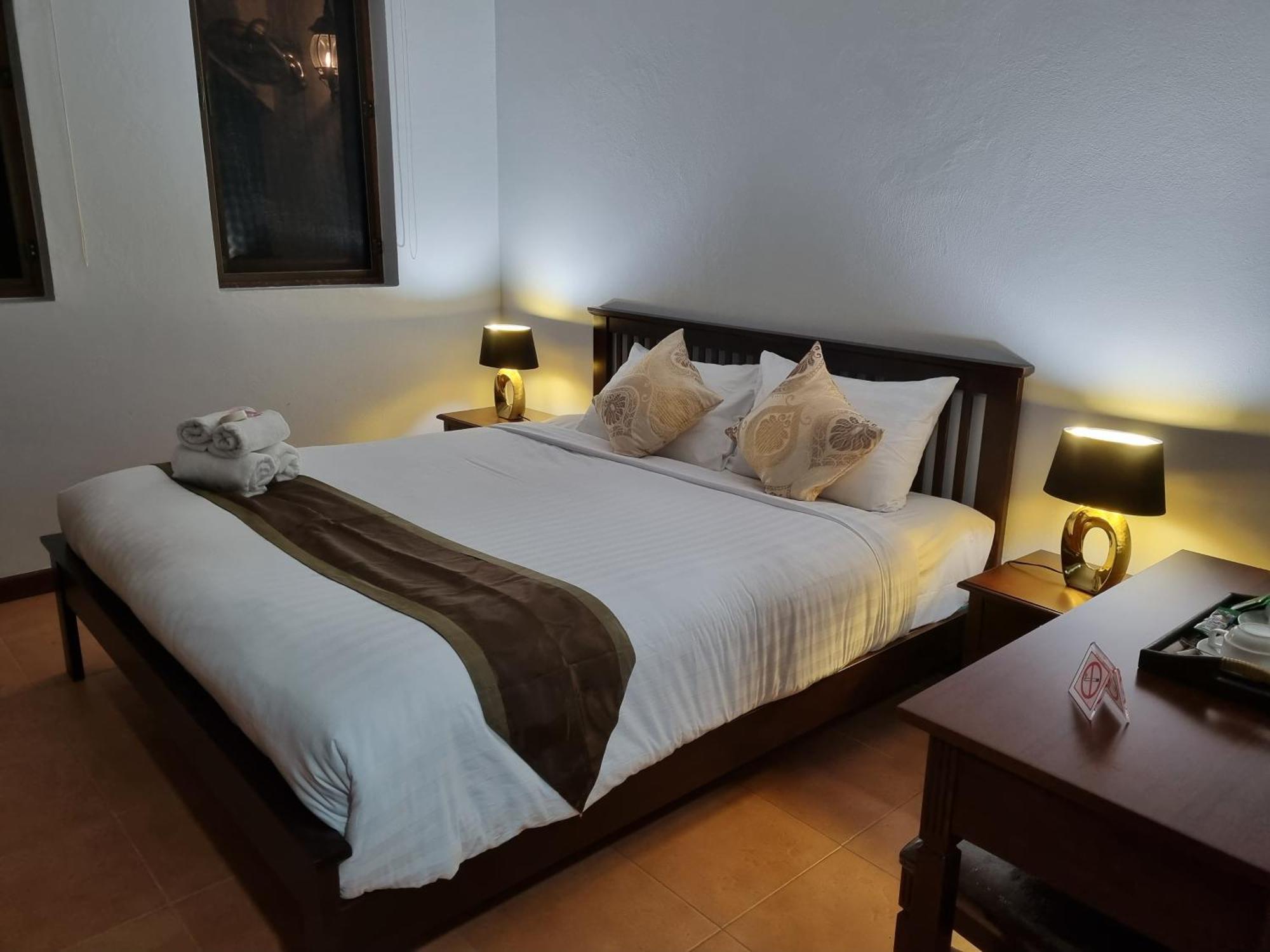 Hotel Meyers HHQ Esterno foto